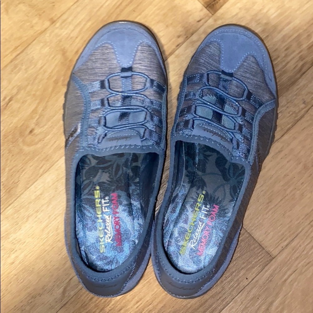 Woman’s sneakers